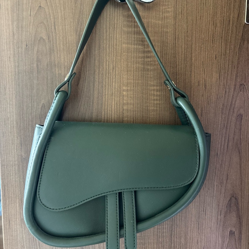 Green shoulder bag with crossbody strap